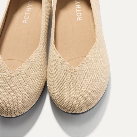 The Daily Flat - Ecru